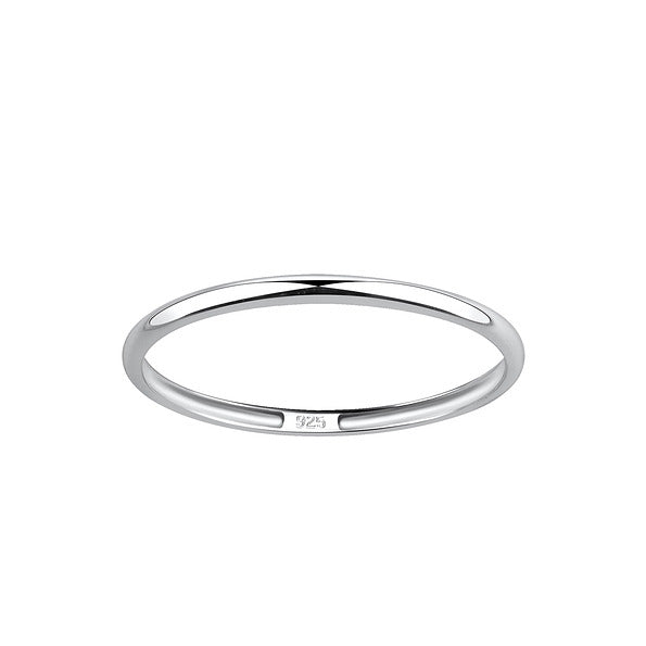 A silver band ring with a width of 1.5 mm, displayed against a white background.