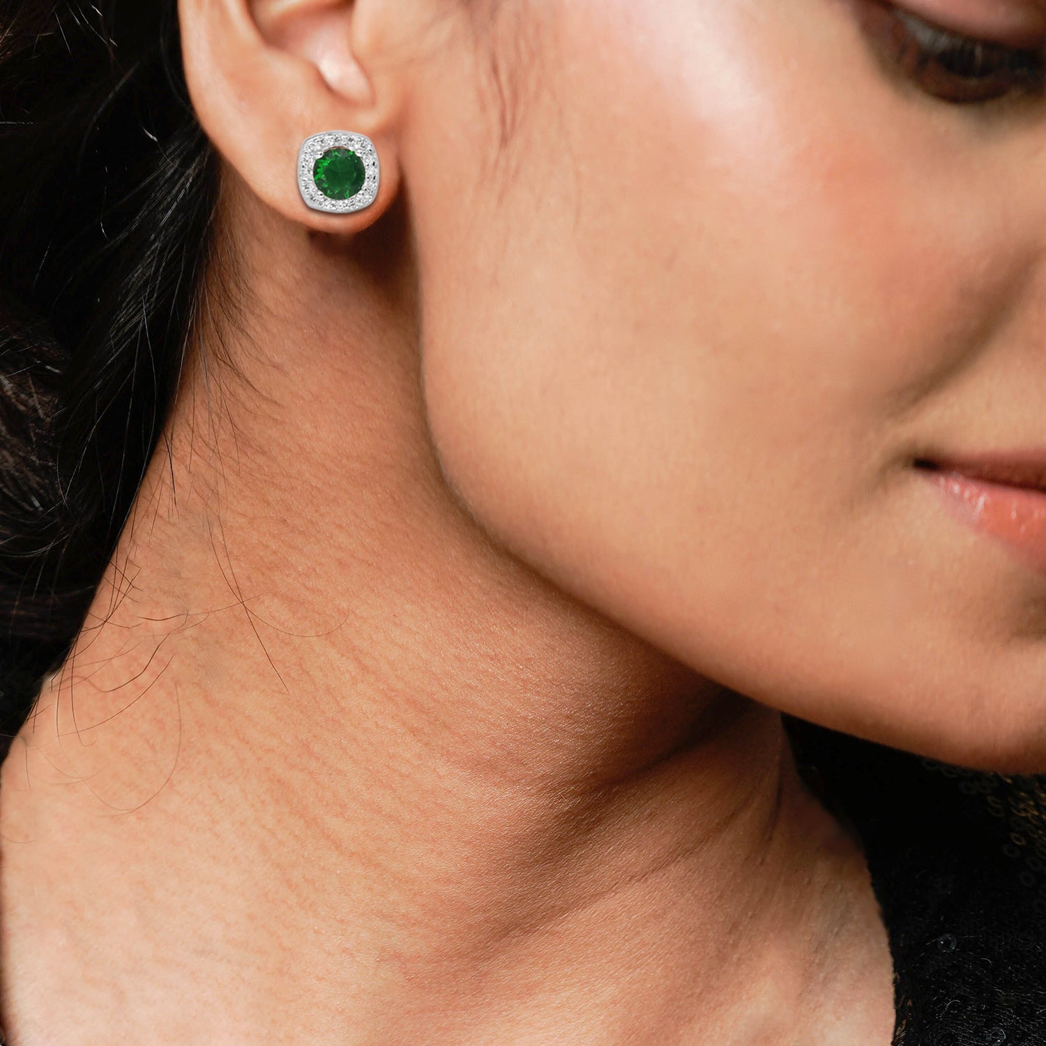 Silver Sparkling Grandeur Emerald Green Earrings