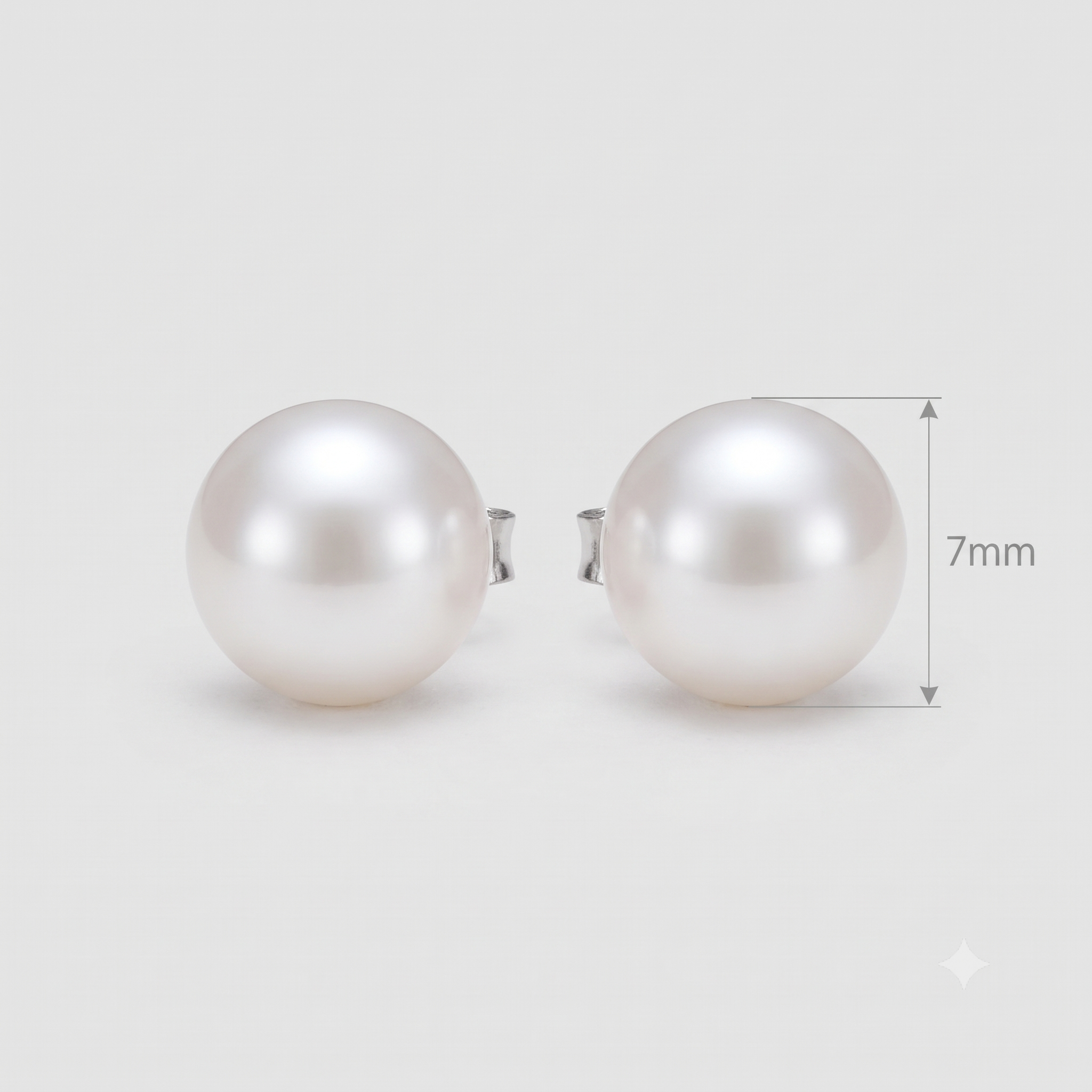 Silver Button Pearl Earring