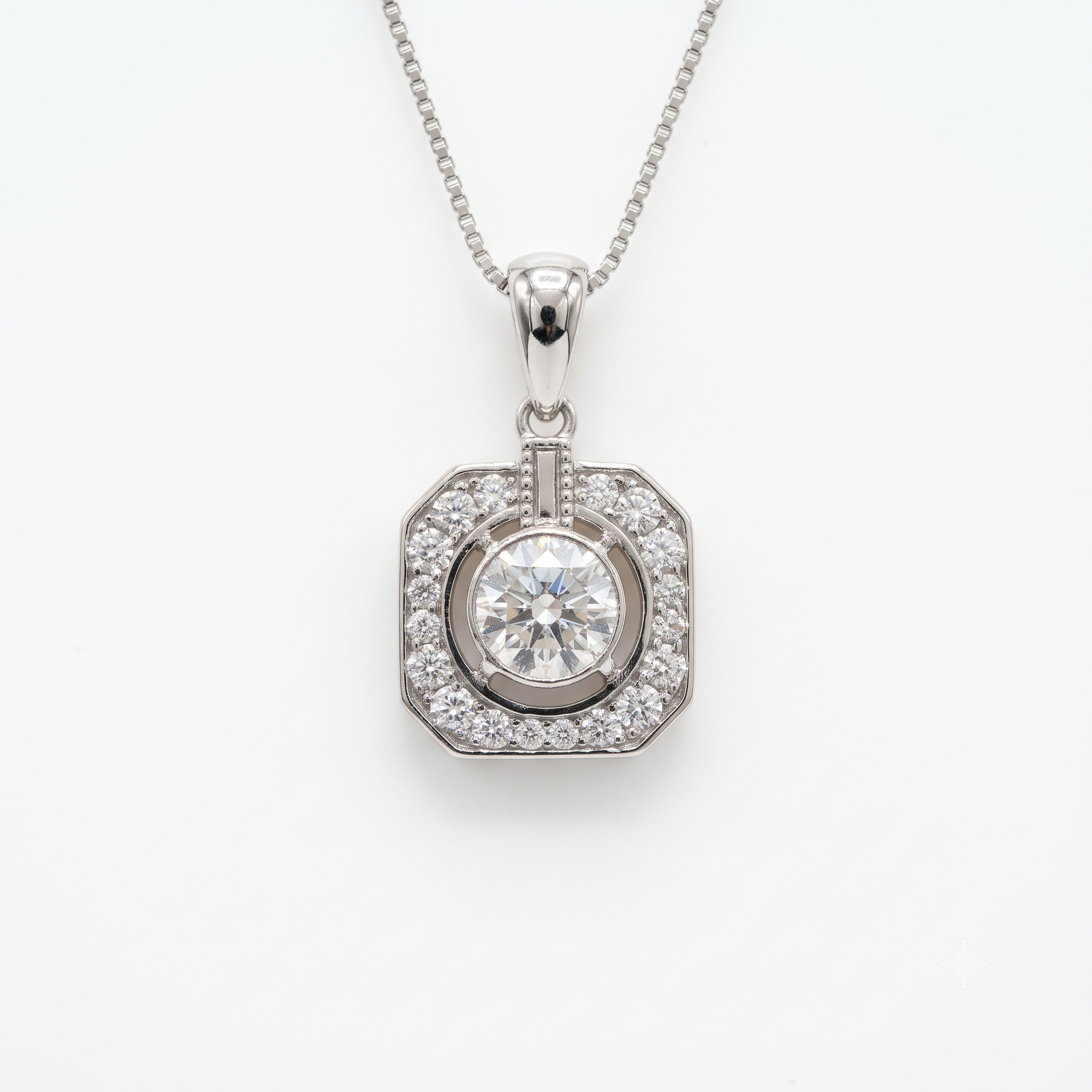Silver Sparkling Heirloom Pendant