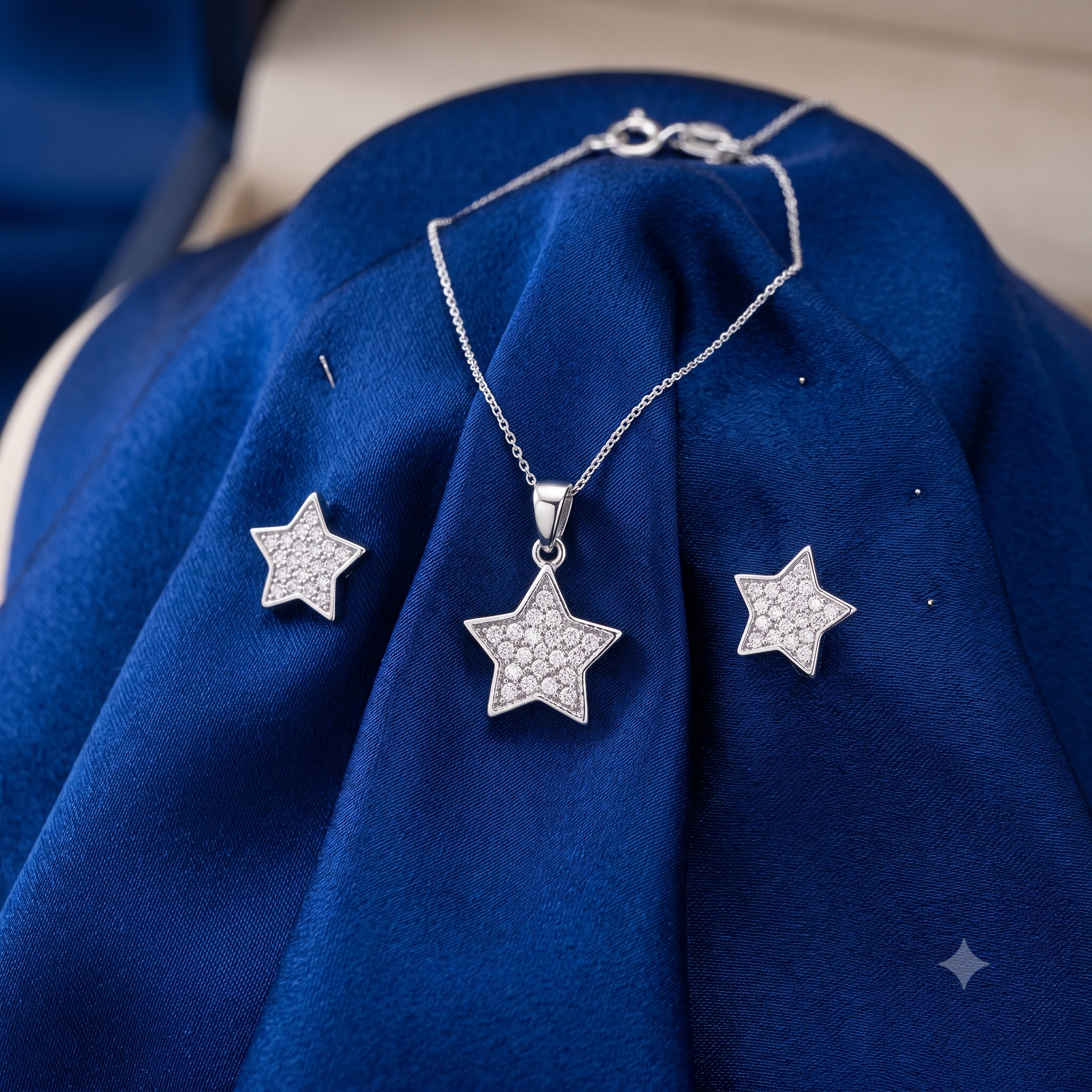 Silver Sparkling Mega Star Pendant Set