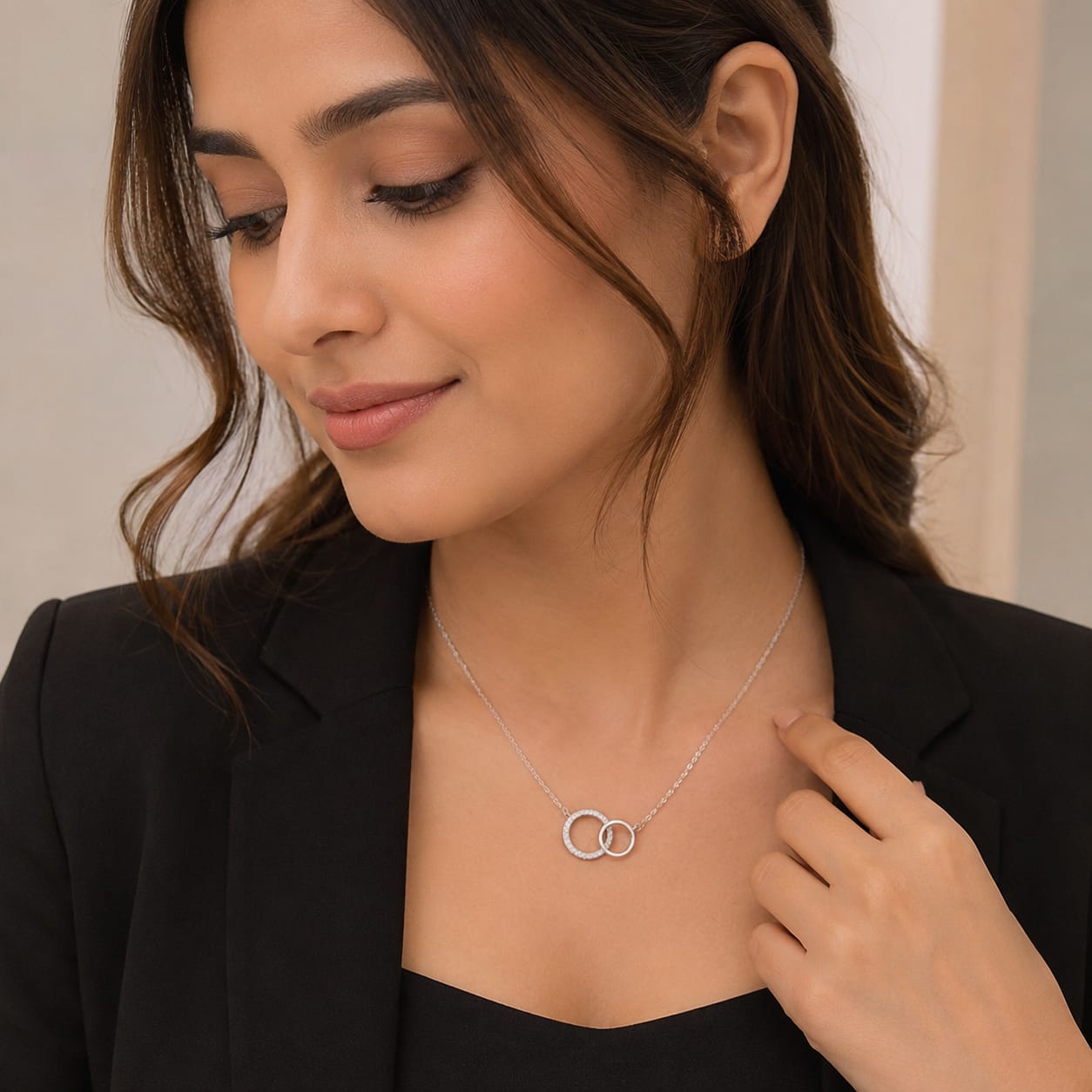 Silver Sparkling Intertwined Rings Necklace