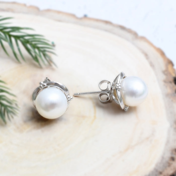 Silver Majesty Pearl Earrings