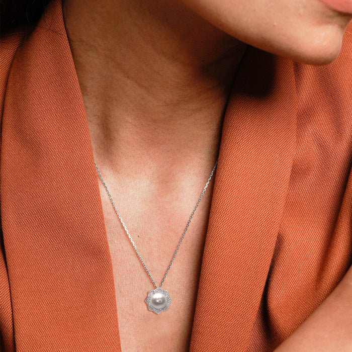 Silver Sparkling Periwinkle Pearl Flower Pendant