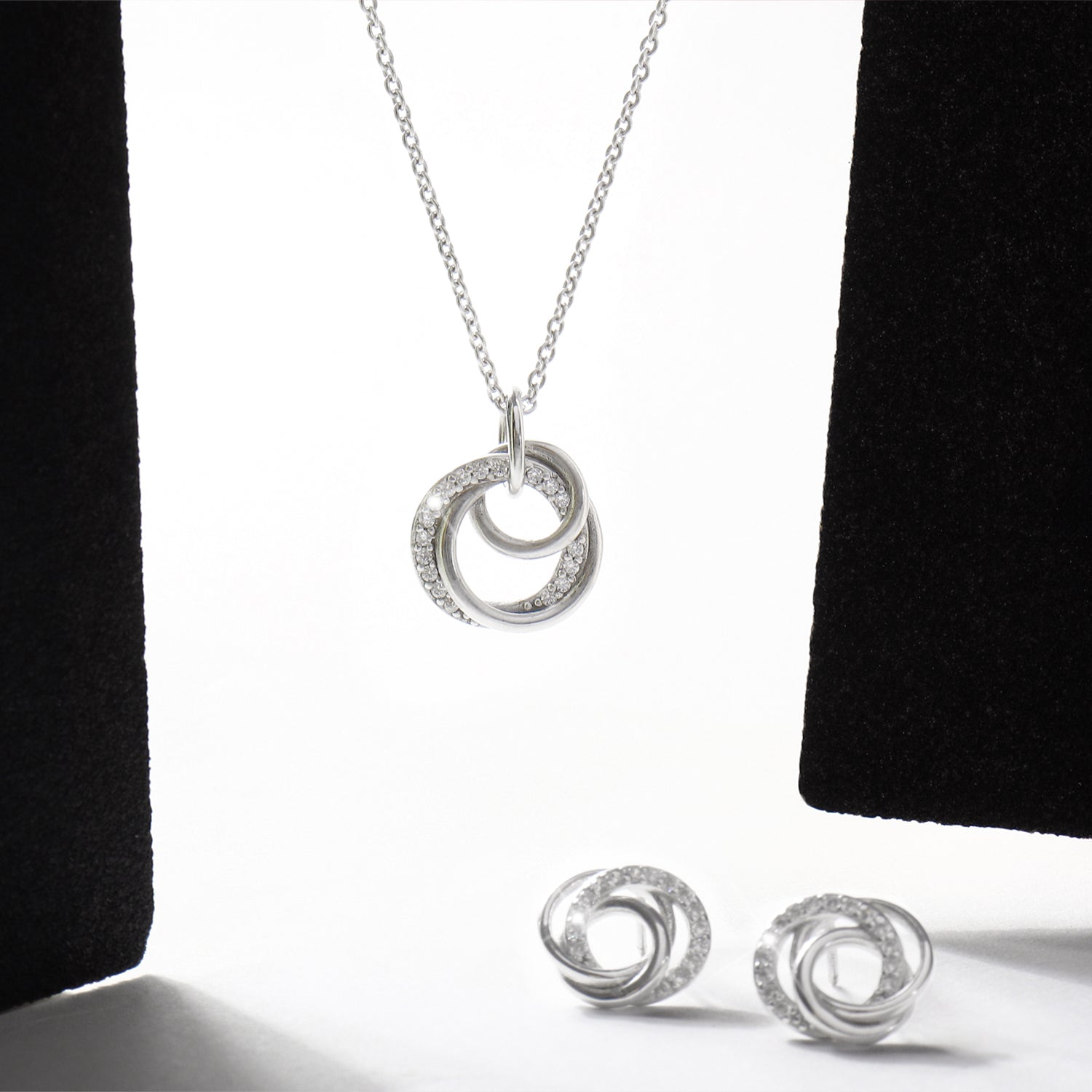 Silver Intertwined Sparkling Hoops Necklace Set