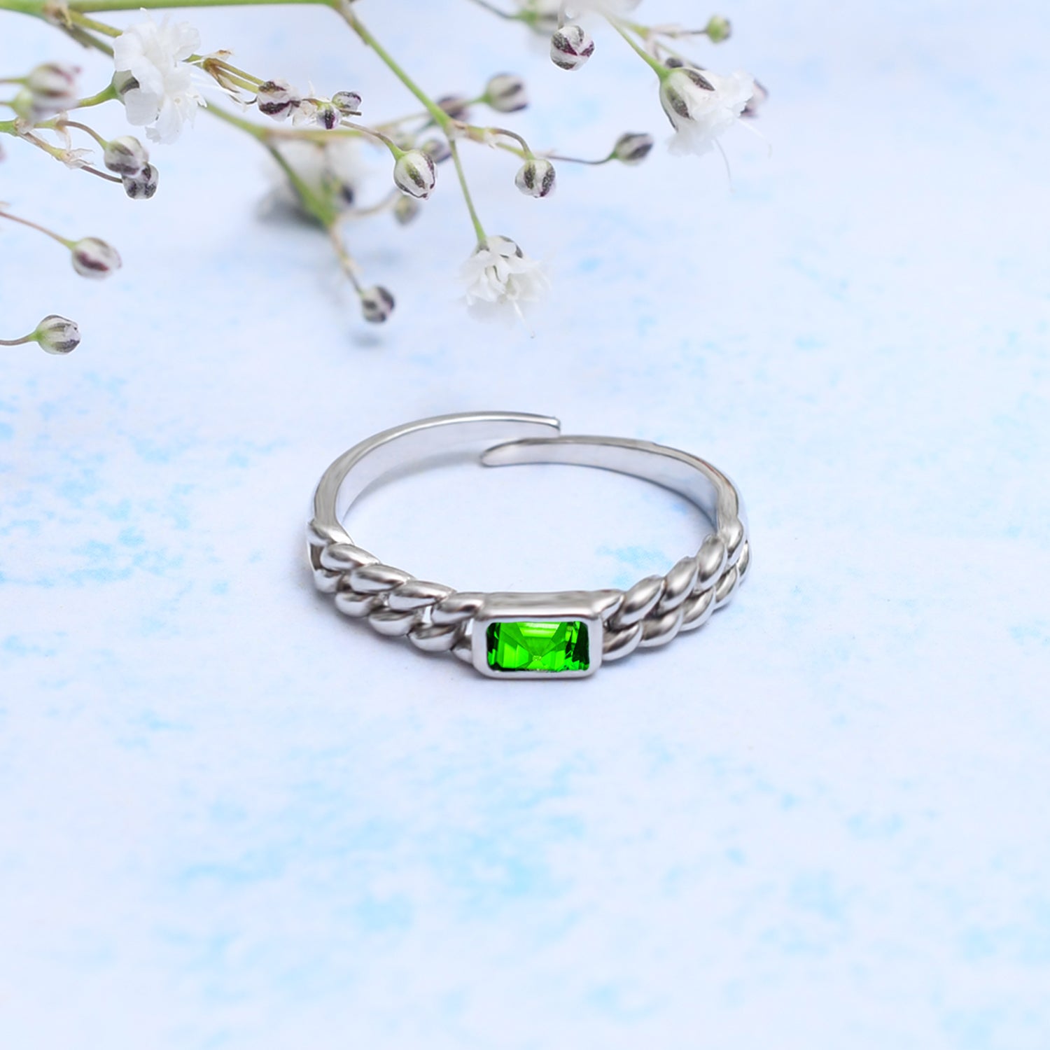 Silver Chain Style Emerald Green Ring
