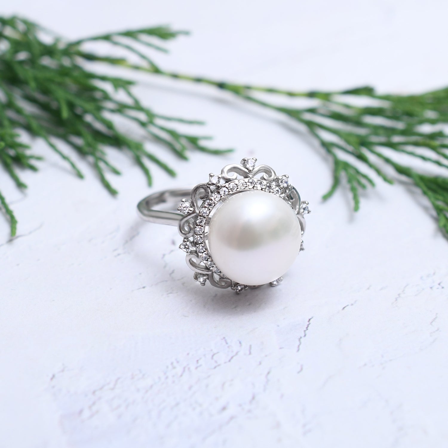 Silver Sparkling Pearl Filigree Ring