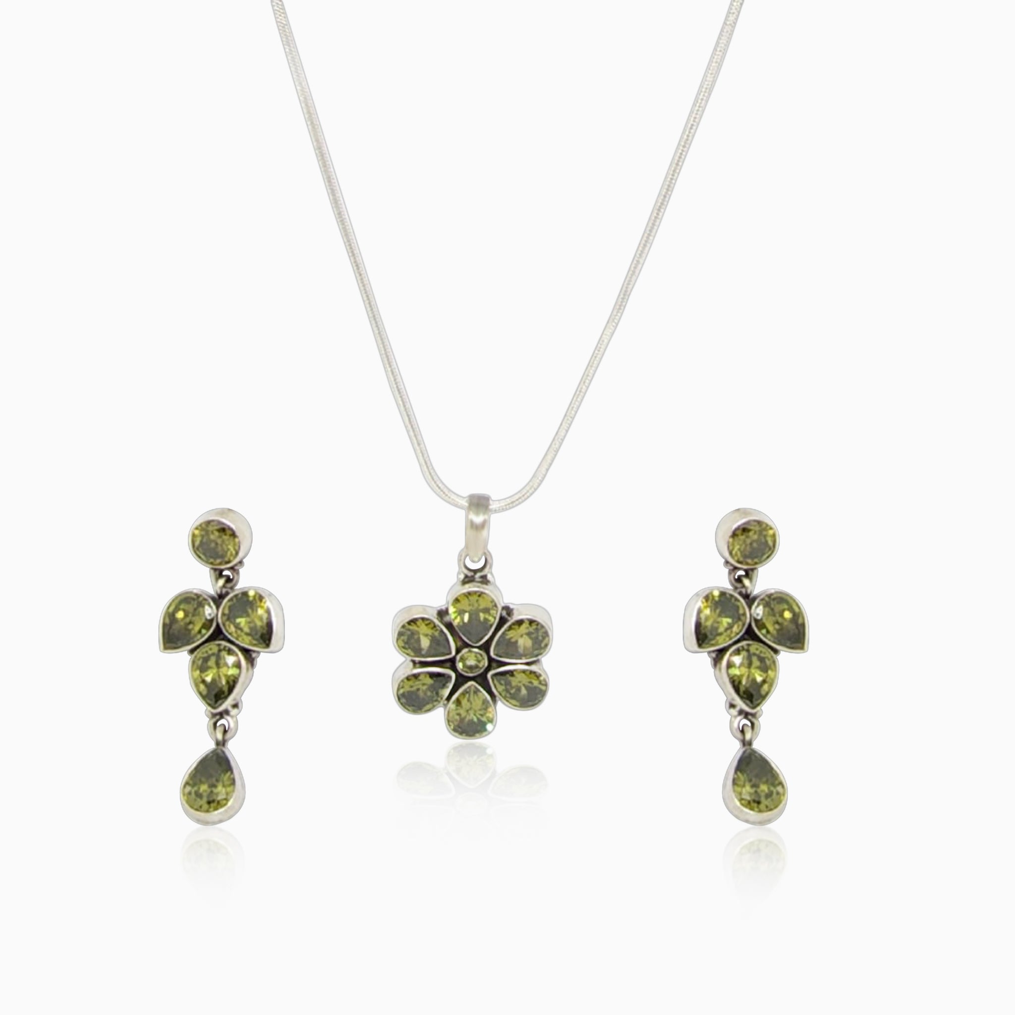 Silver Flower Peridot Pendant Set with Link Chain