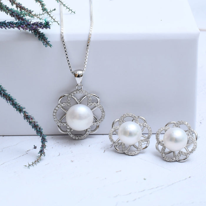 Silver Floral Highlight Pearl Pendant Set