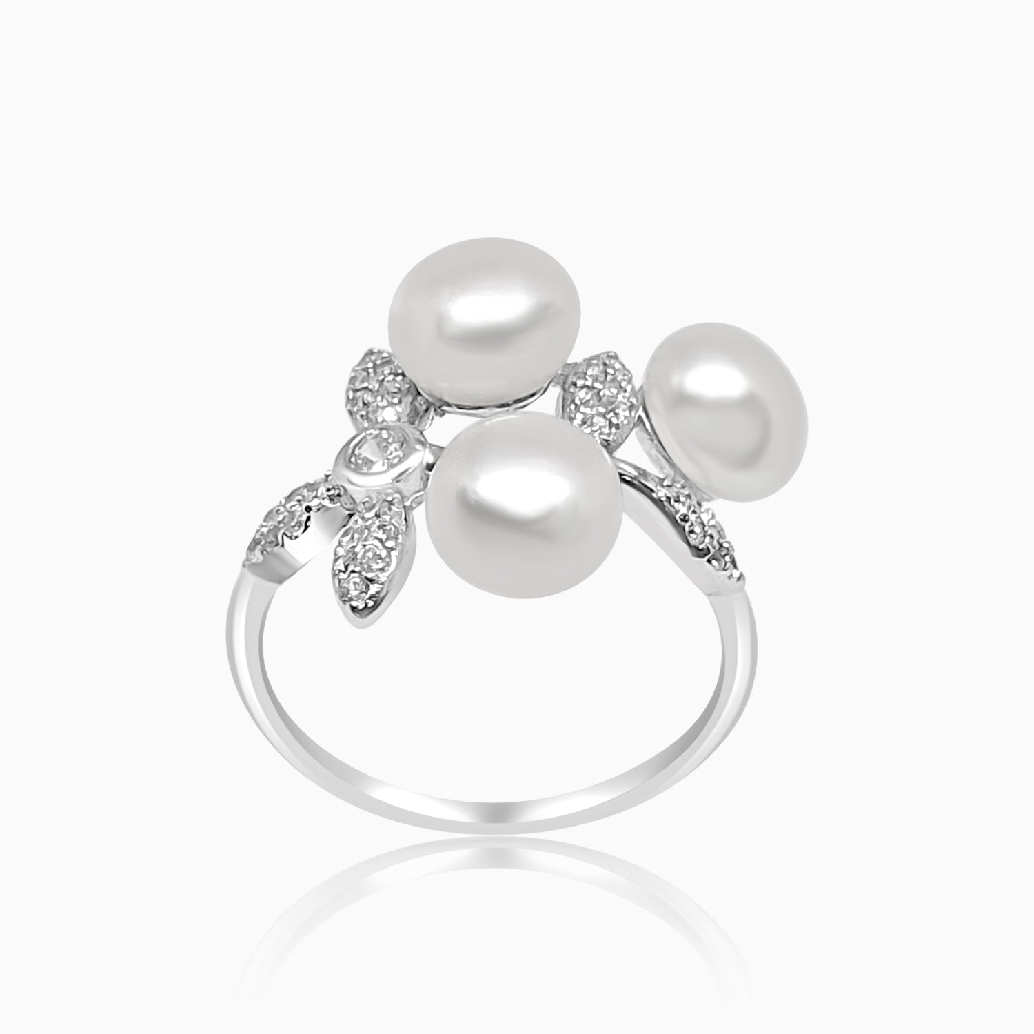 Silver Sparkling Leaves Tres Pearl Ring