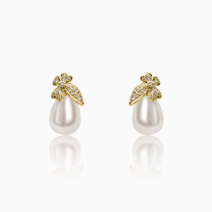 Silver Gold Nature Embrace Pearl Earrings