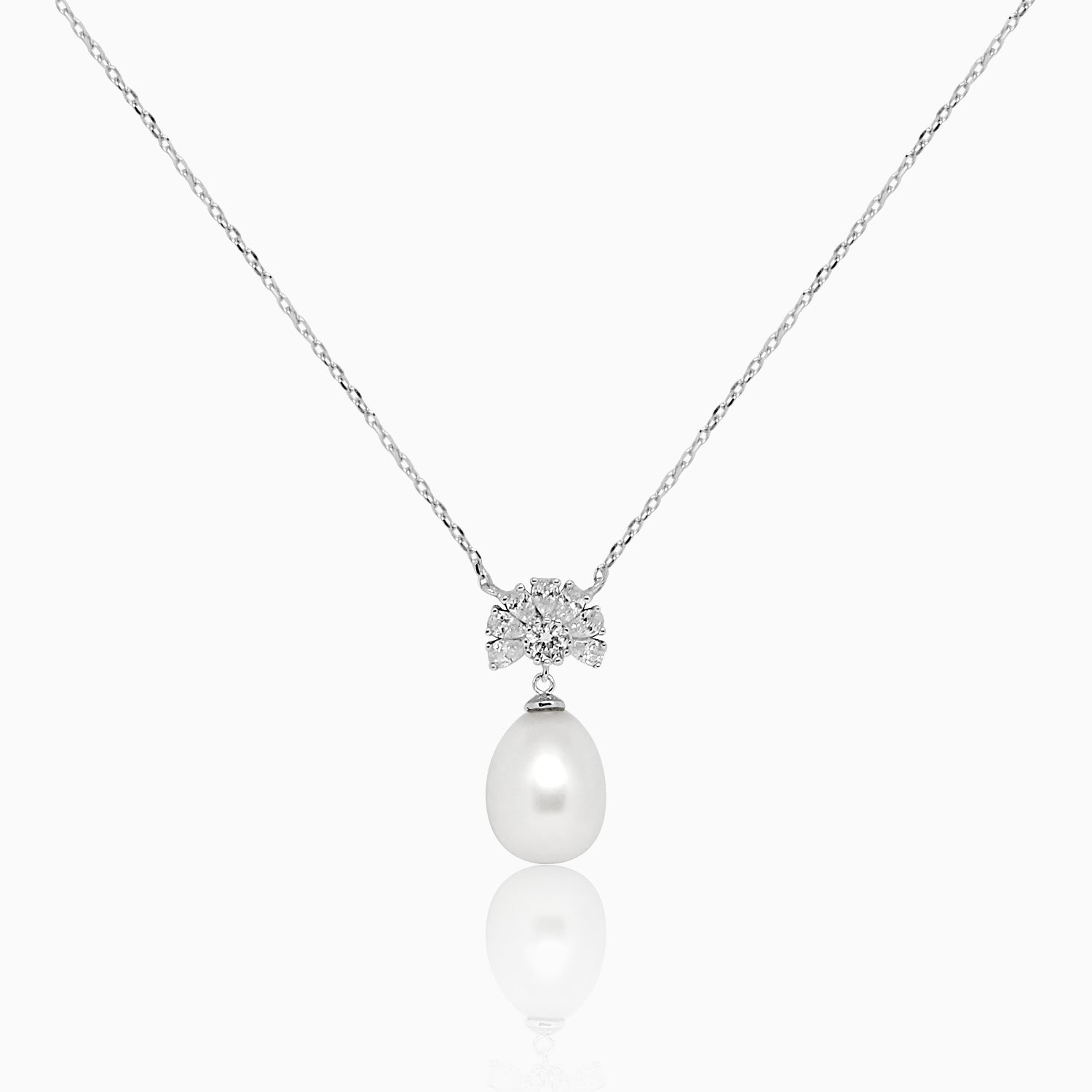 Silver Dangling Horizon Pearl Necklace