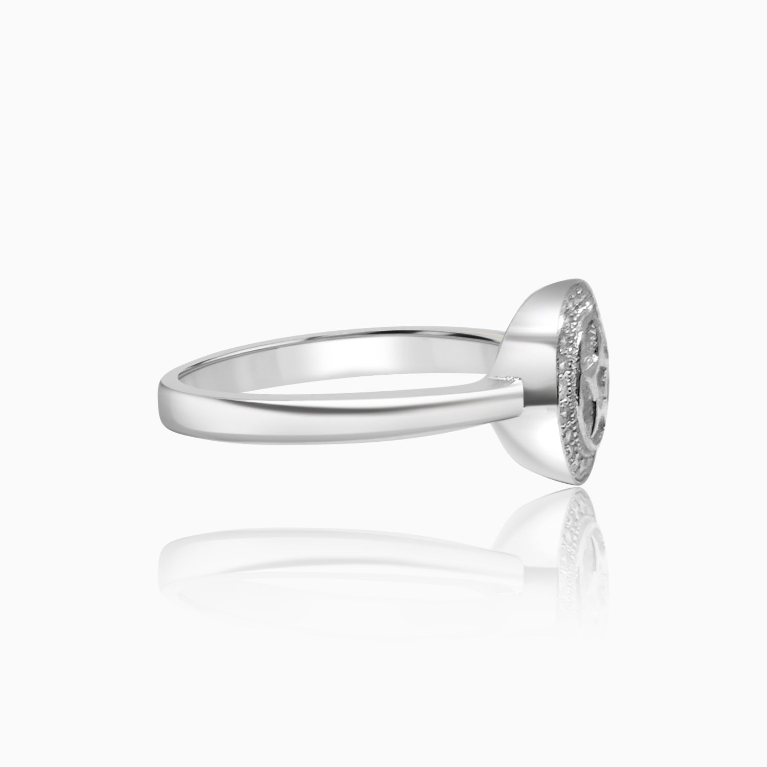 Silver Star in Sparkling Circle Ring