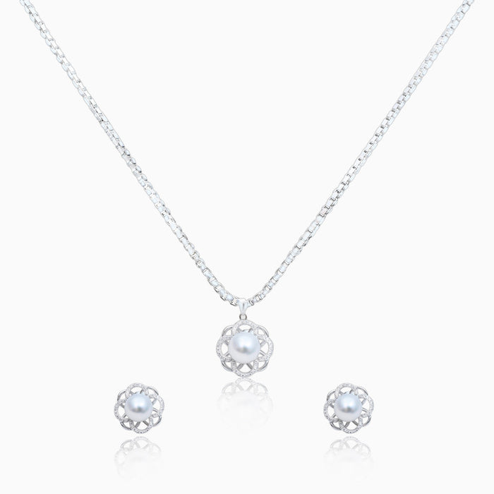 Silver Floral Highlight Pearl Pendant Set