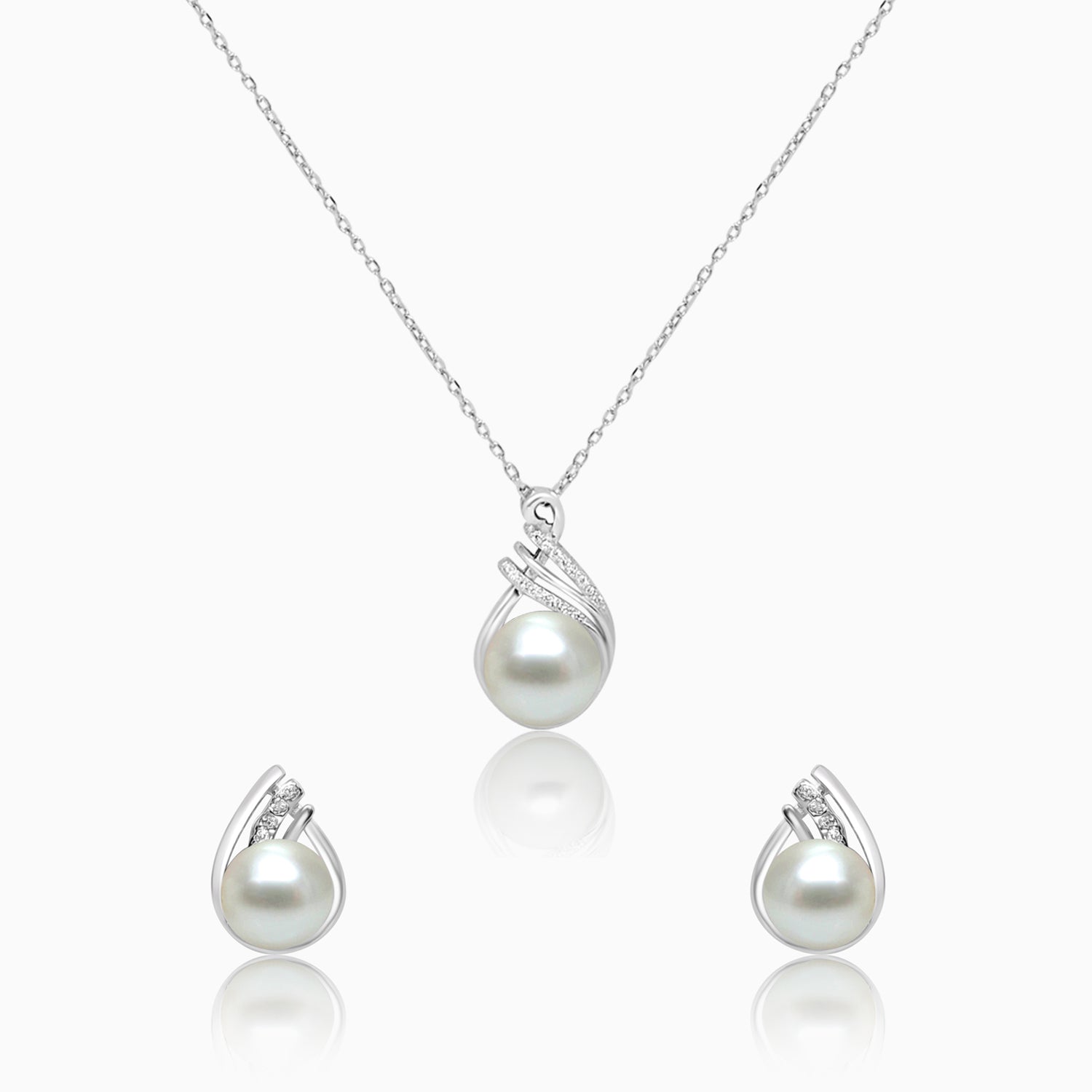 Silver Bliss Pearl Necklace Set