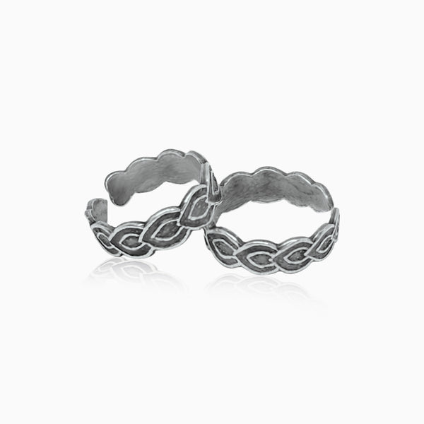 Silver Symmetrical Heart Toe Ring
