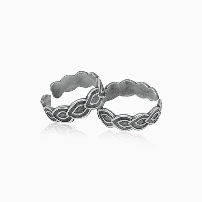 Silver Symmetrical Heart Toe Ring